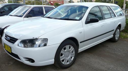 2009_Ford_Falcon_(BF_III)XT_station_wagon(2009-07-15).jpg