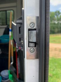 6 latch close up.jpg