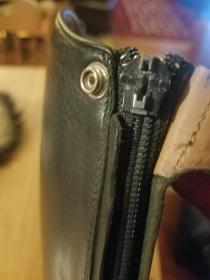 boot zipper pull.jpg