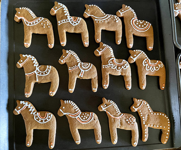 dala gingerbread ponies1